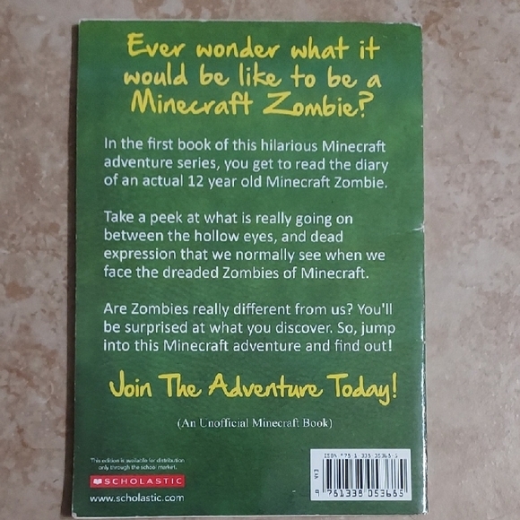 Diary of a Minecraft Zombie Book Set - Picture 4 of 15